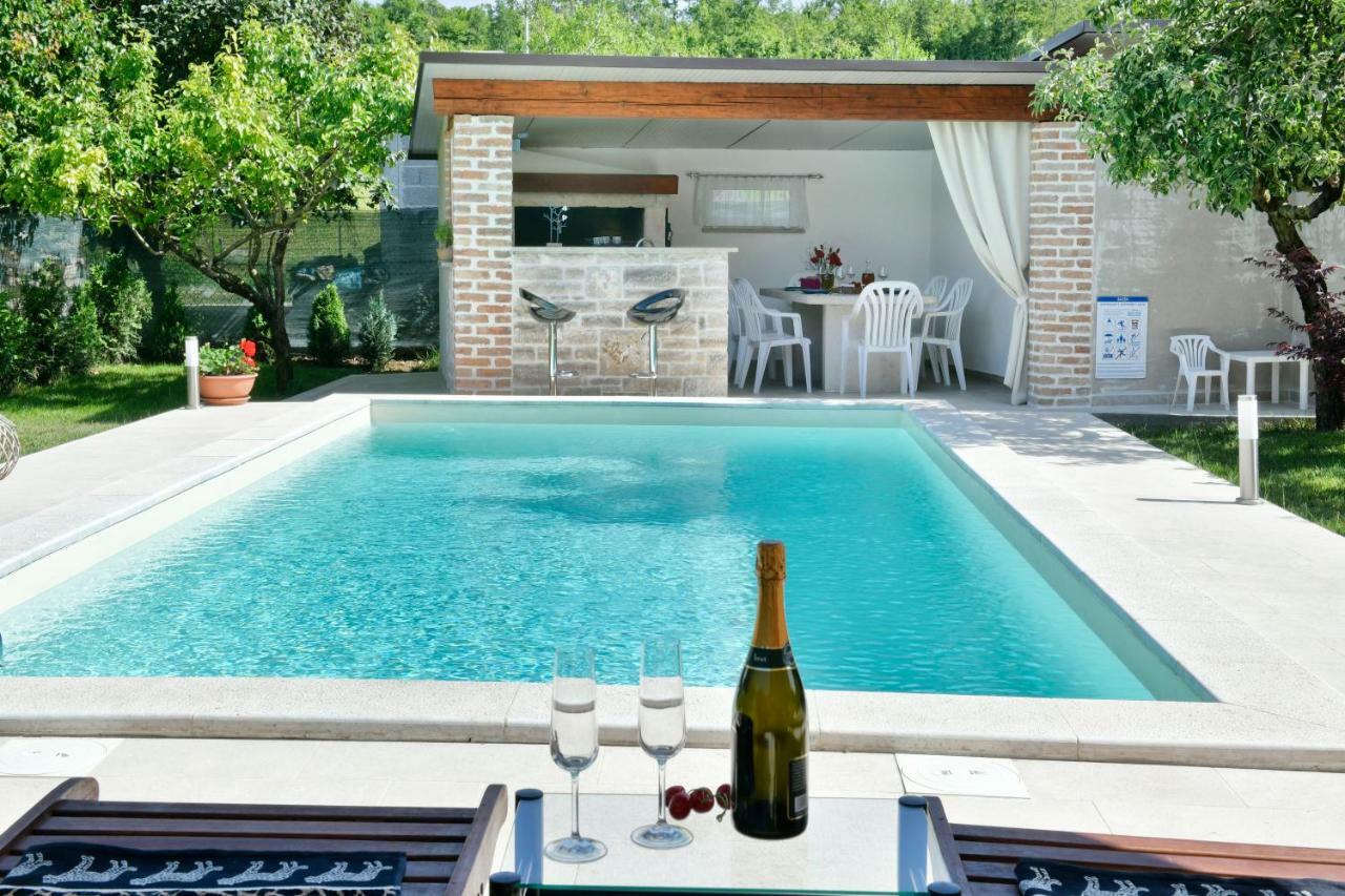 Villa Aromatica Vižinada Eksteriør bilde